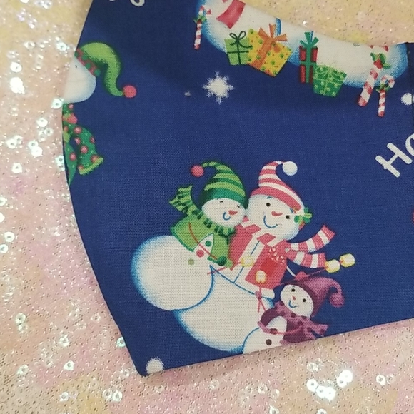 💖SALE💖 Christmas Face Mask - Picture 4 of 7
